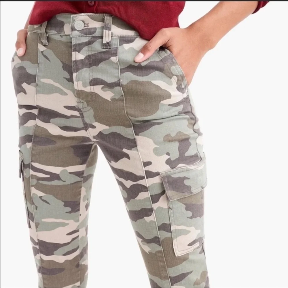 J.Crew vintage straight cargo army print cropped